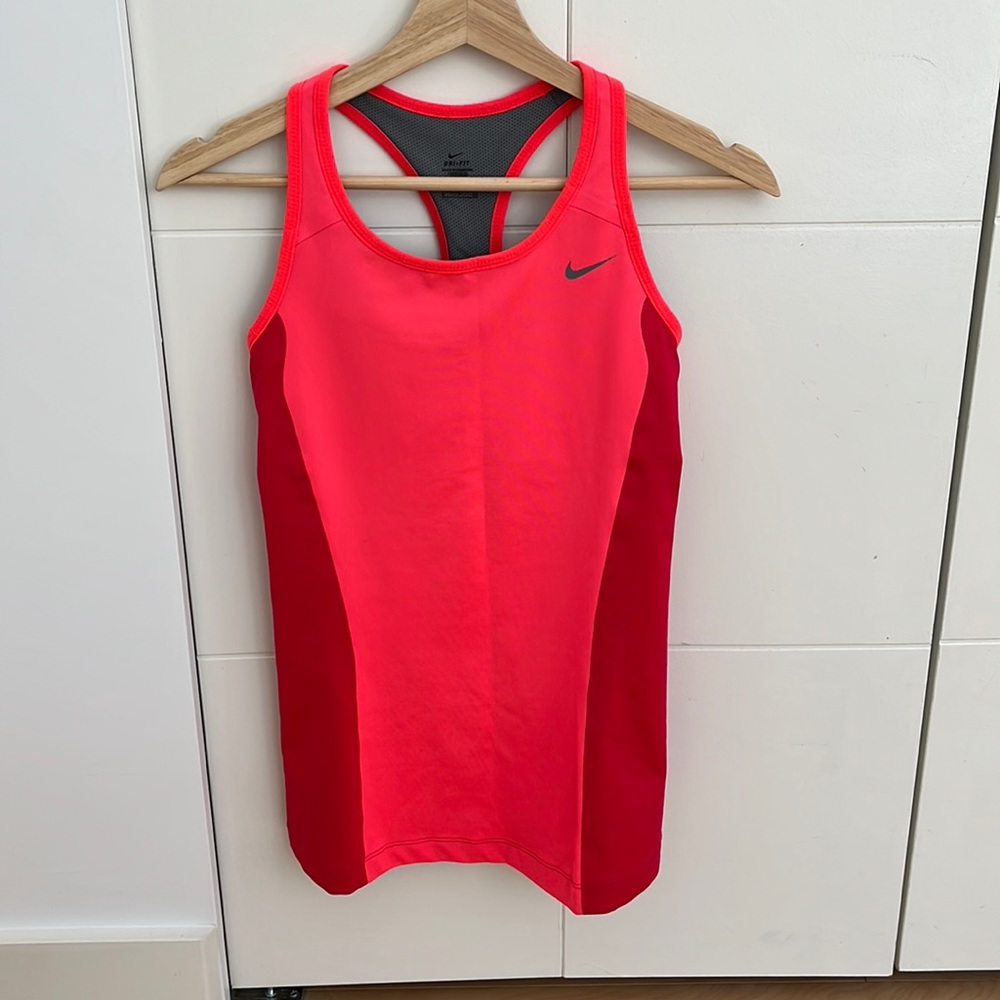 Nike tank top